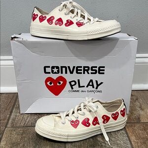 2019 Comme des Garçons Play x Converse Chuck 70 Low Top 'Multi Heart'
Men size 6